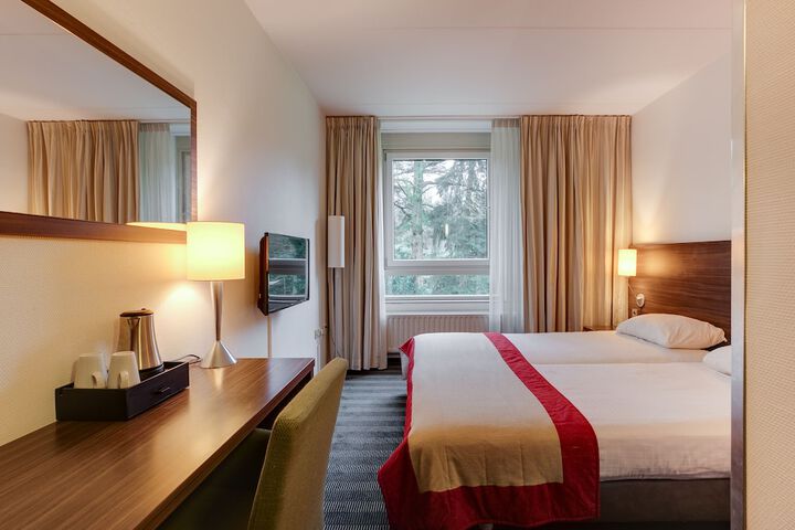 Room 5 of 41