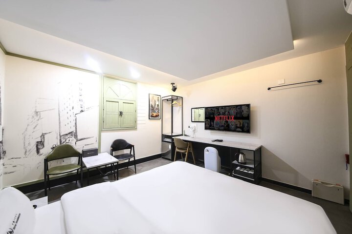 Room 5 of 27