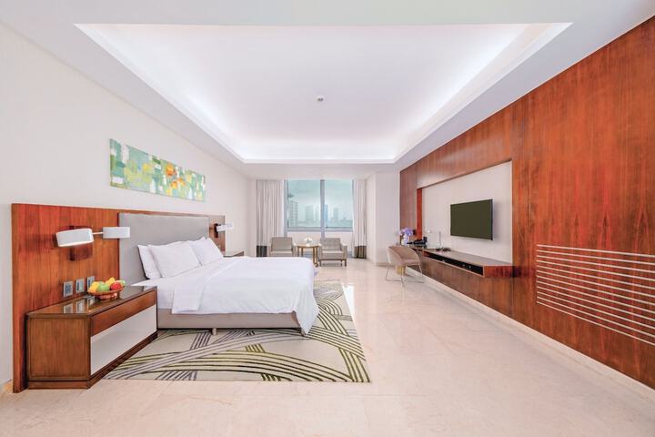 Room 10 of 85