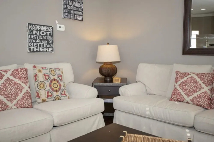 Room 9 of 25