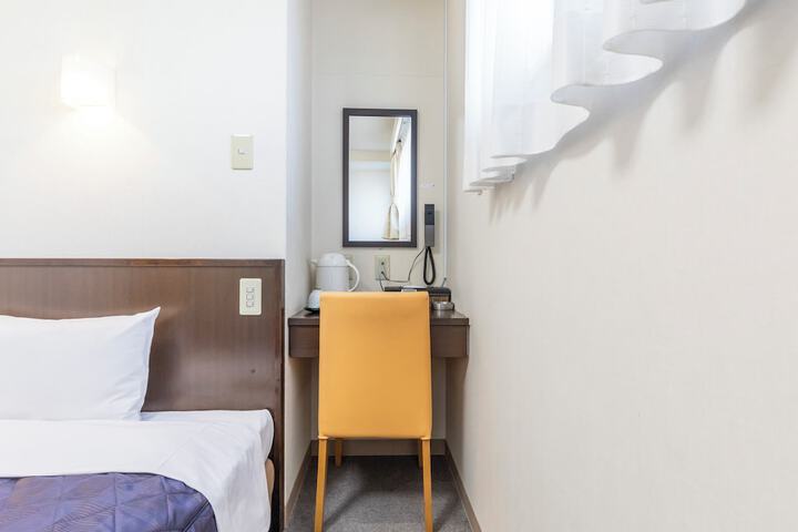 Room 29 of 77
