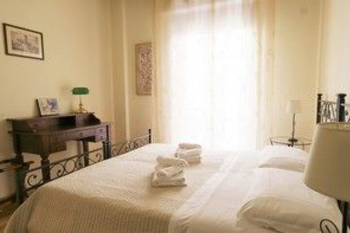 Room 5 of 20