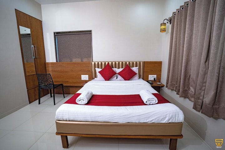 Room 12 of 24