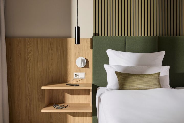 Room 20 of 128