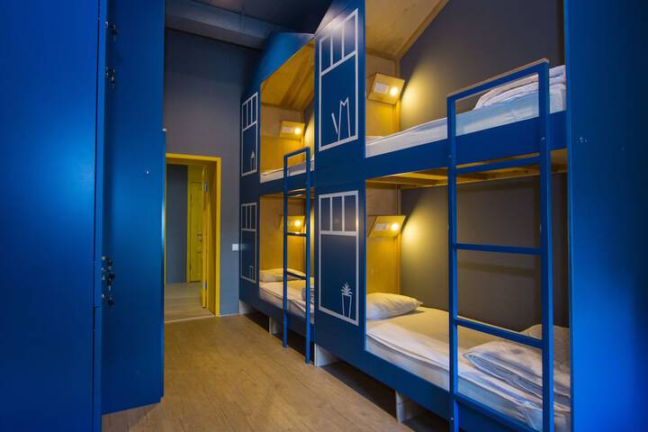 Room 37 of 48