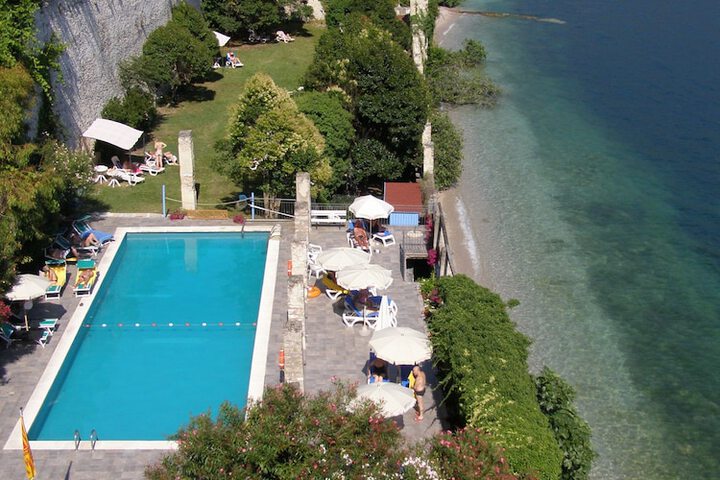 Pool 20 of 57