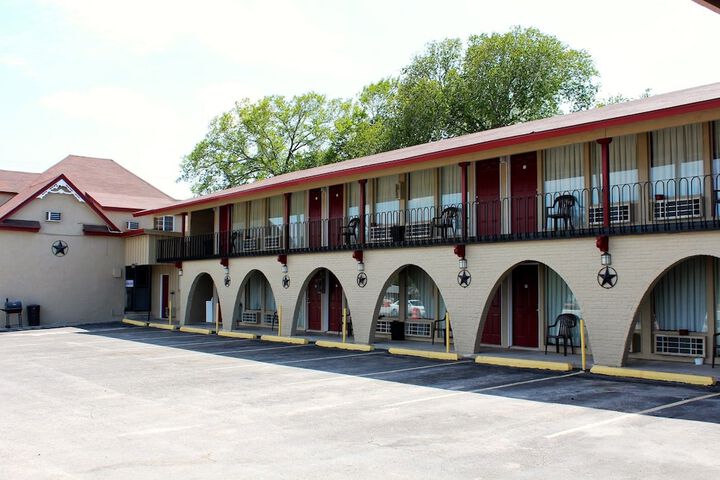 Hotel 10 of 11