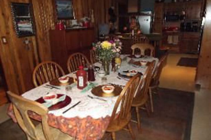 Dining 7 of 51
