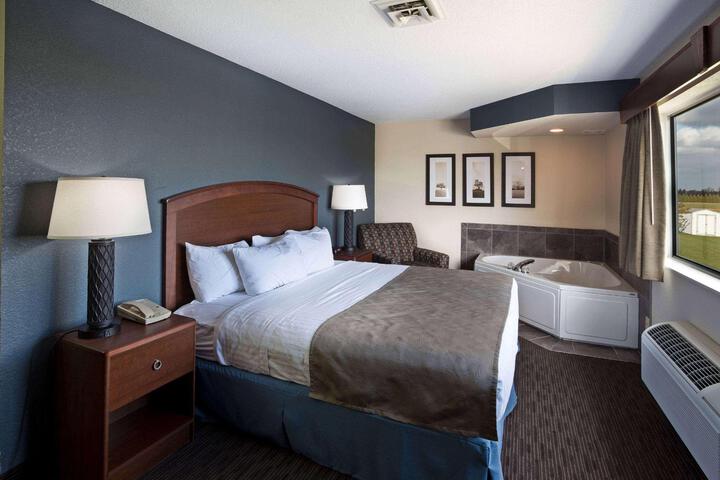 1 King Bed (7 of 12)