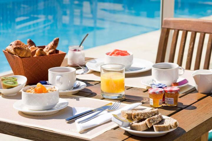 Breakfast/Coffee Service 34 of 67