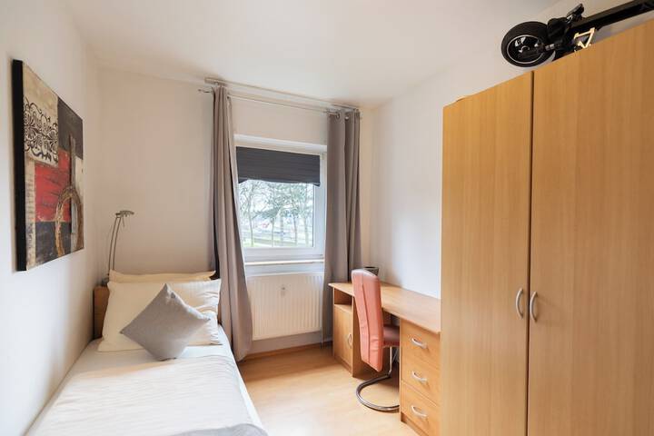 Room 10 of 21