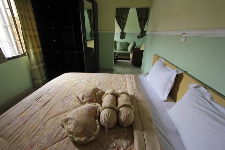 Room 16 of 23