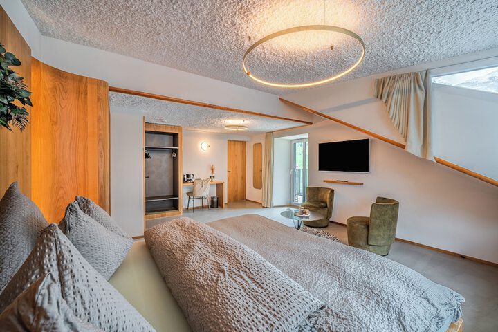 Room 16 of 41