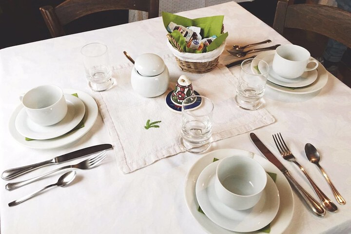 Breakfast/Coffee Service 21 of 38