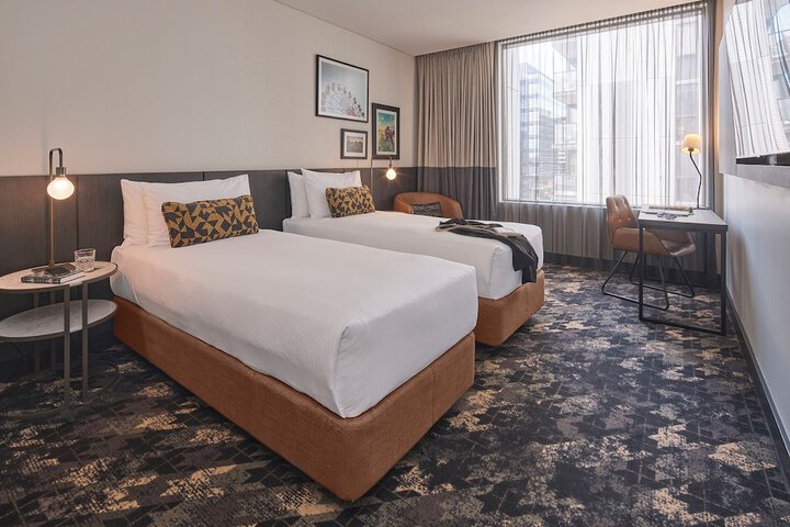 Room 3 of 38