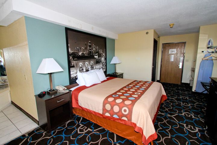 1 King Bed Accessible (1 of 10)