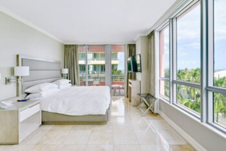 Room 296 of 318