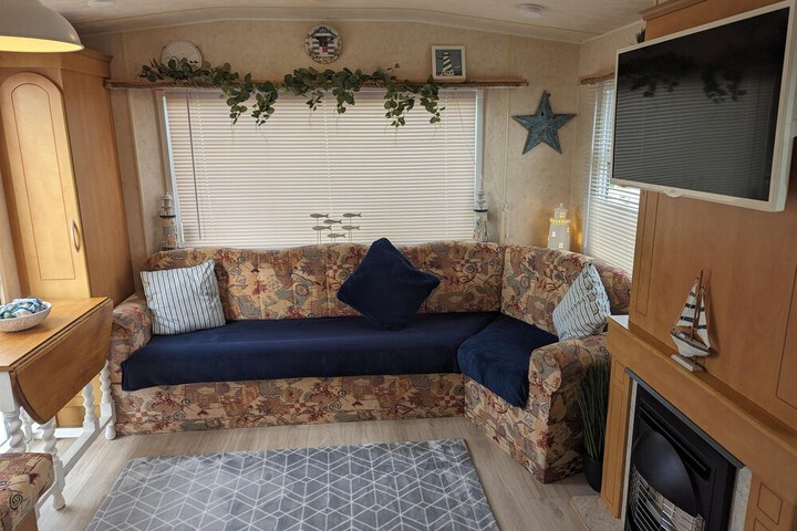Room 12 of 28