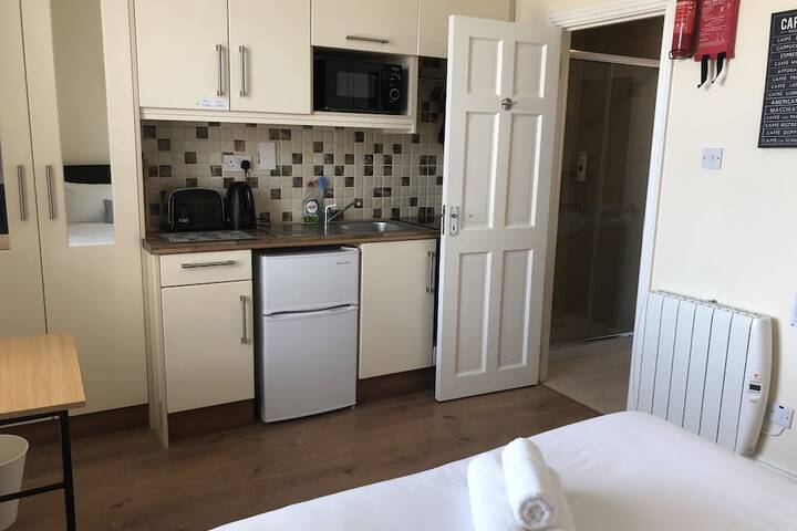Room 2 of 9