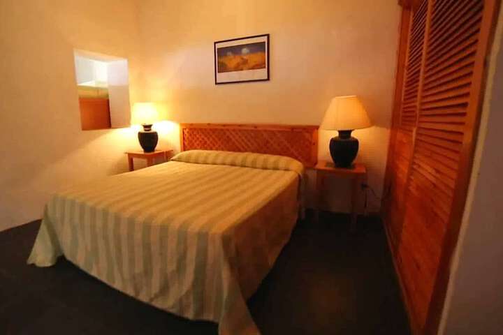 Room 3 of 17
