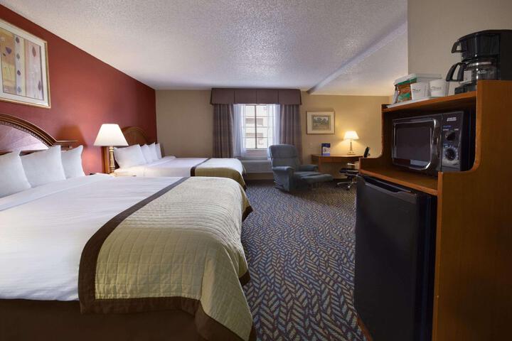 1 King Bed Mobility Accessible (13 of 14)