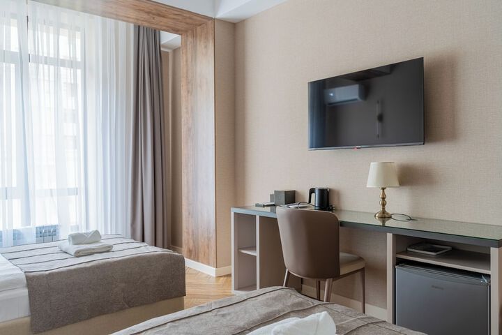 Room 42 of 66