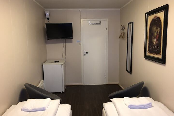 Room 8 of 89