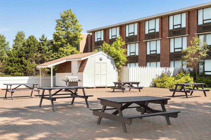 Terrace/Patio 26 of 27