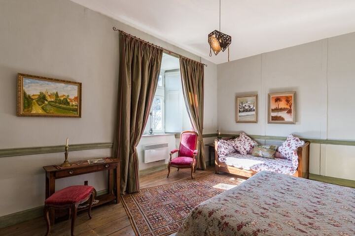 Room 16 of 54