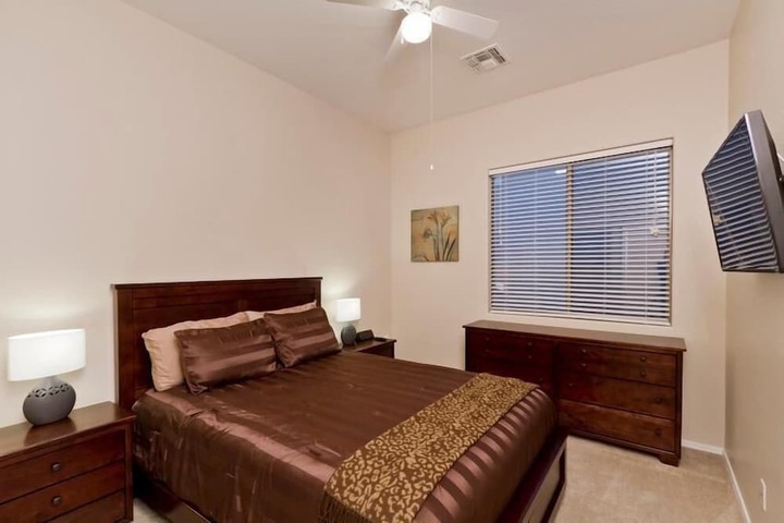 Room 4 of 22