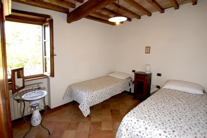 Room 7 of 51