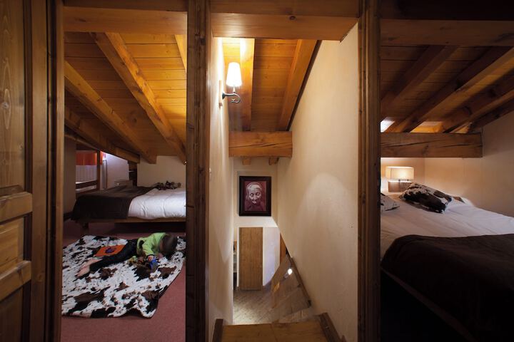 Room 25 of 83