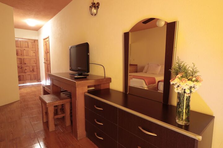 Room 8 of 42