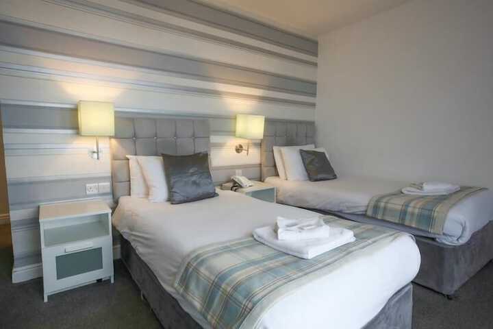 Room 12 of 29