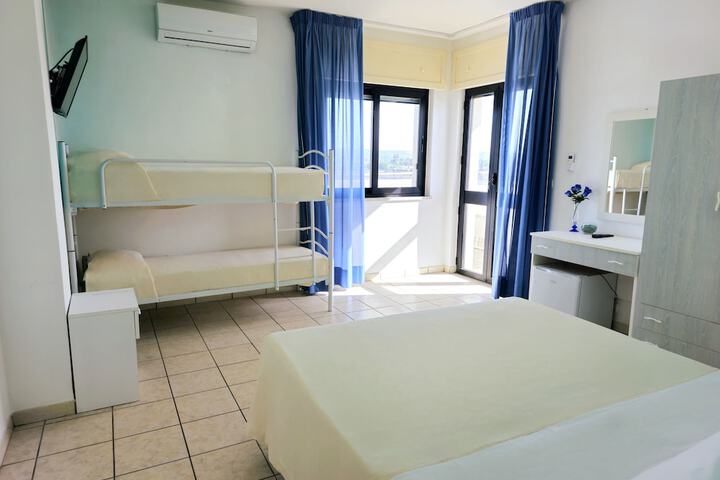 Room 29 of 66