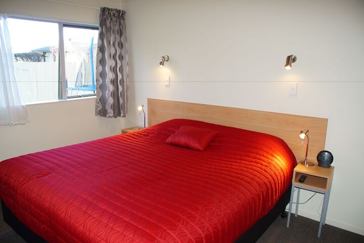 Room 6 of 75