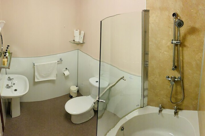 Room 121 of 133