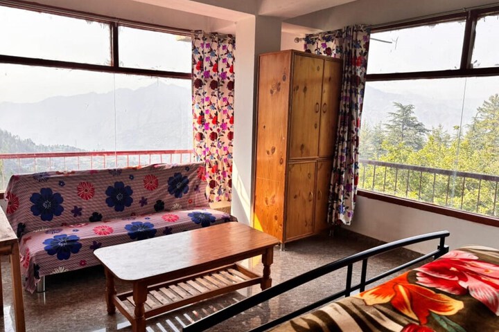 Room 2 of 10