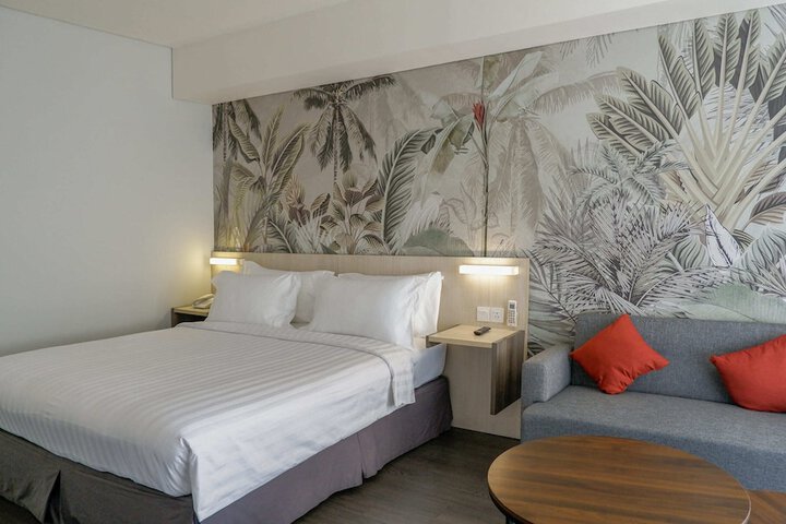 Room 12 of 34
