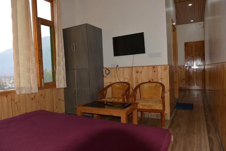 Room 14 of 19
