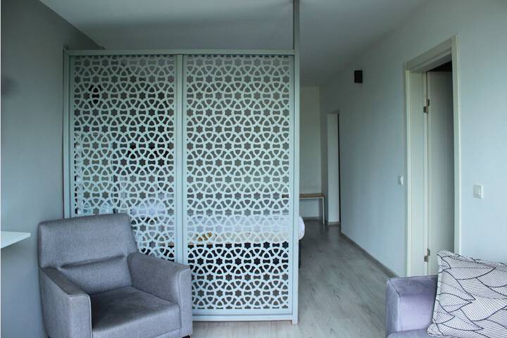 Room 3 of 60