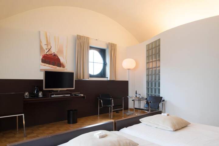 Room 18 of 40