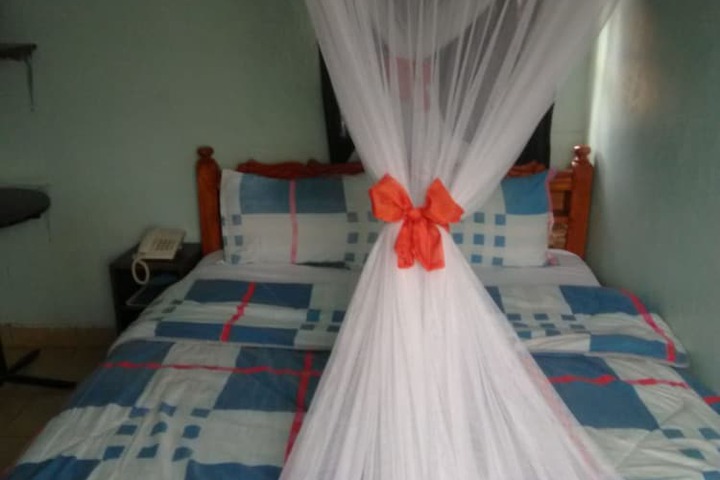 Room 8 of 30