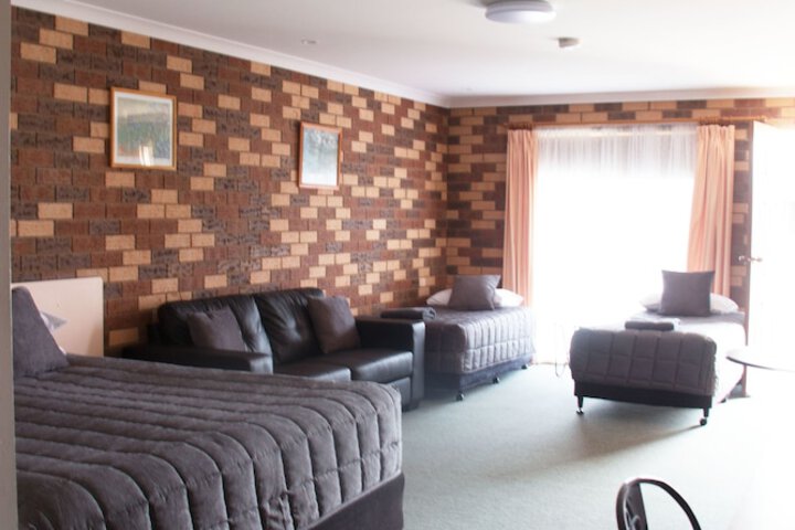 Room 8 of 35