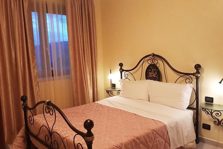 Room 11 of 44