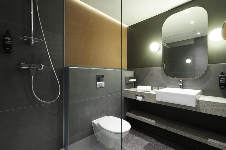 Clean Restrooms
