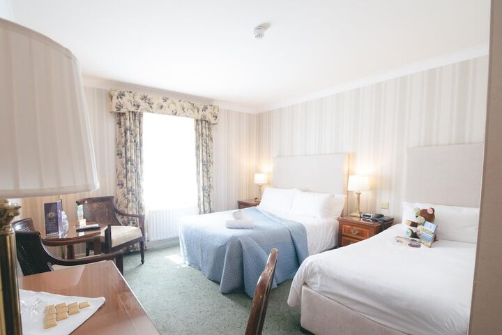 Room 4 of 34