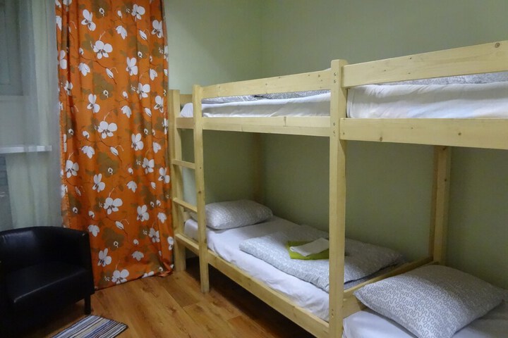 Room 7 of 14