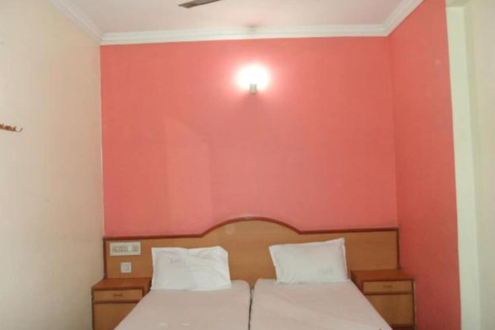 Room 14 of 21