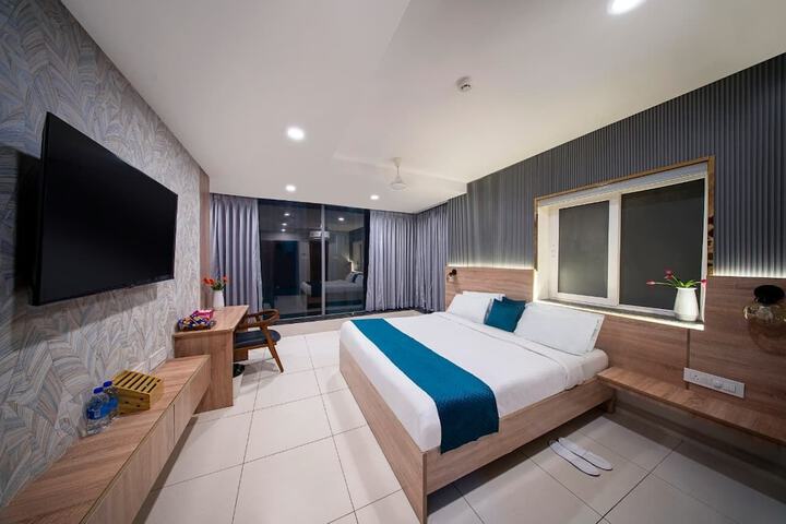 Room 4 of 26